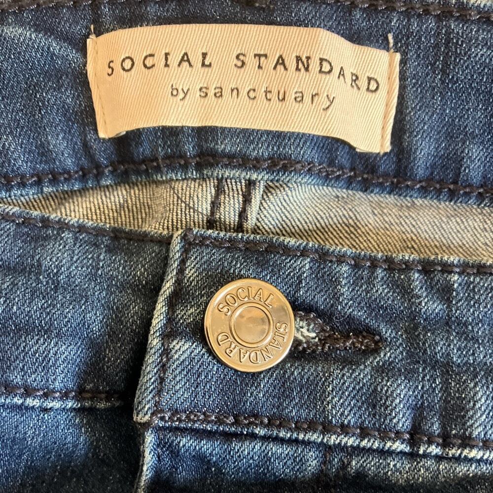 Social Standard by Sanctuary Mid Rise Kick Crop Jeans Size 14 - Picture 5 of 10